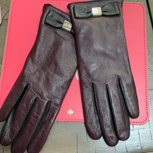 Kate Spade Leather bow tech gloves